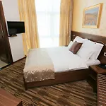 Bistrik Center 4*