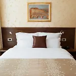 Bistrik Center 4*