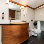 Bistrik Center Hotel 4*