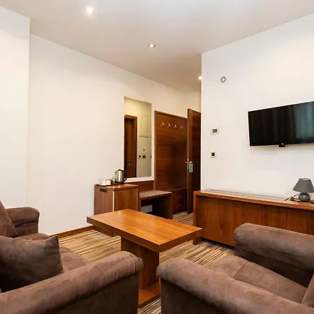 Bistrik Center 4*