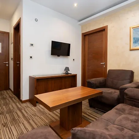 Bistrik Center ホテル