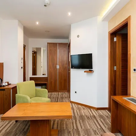 ホテル Bistrik Center