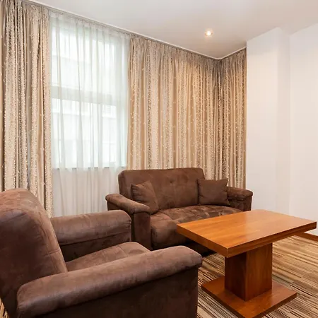 Bistrik Center ホテル