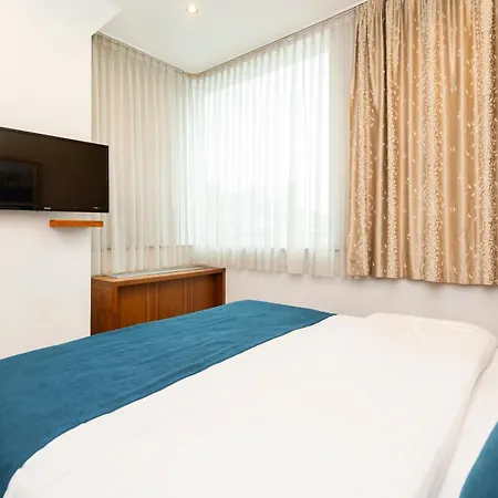 Bistrik Center 4*