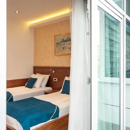 Bistrik Center 4*