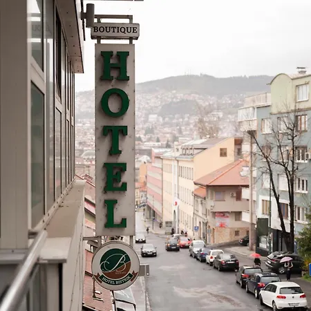 ホテル Bistrik Center 4*