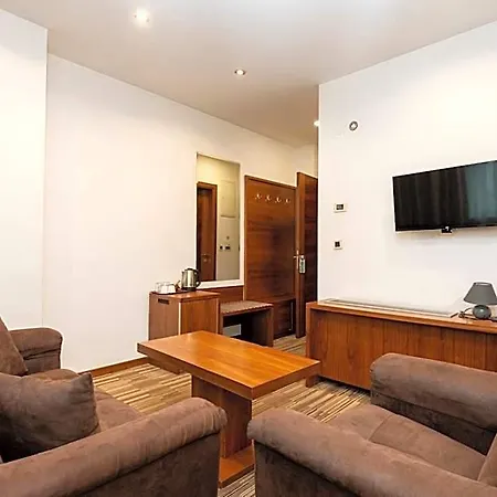Bistrik Center 4*