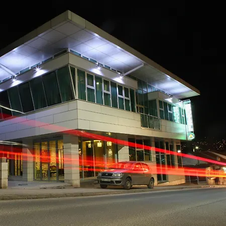 ホテル Bistrik Center